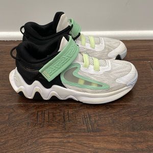 Nike Giannis Immortality 2